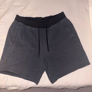 LuluLemon At Ease Shorts 7” Inseam